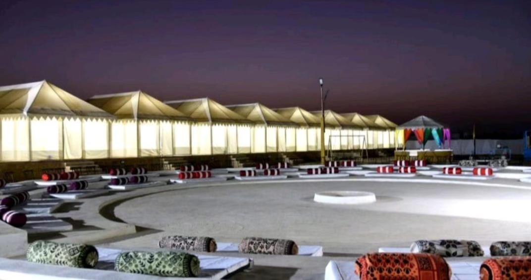 Om Luxury Resort Dzsaiszalmer Kültér fotó