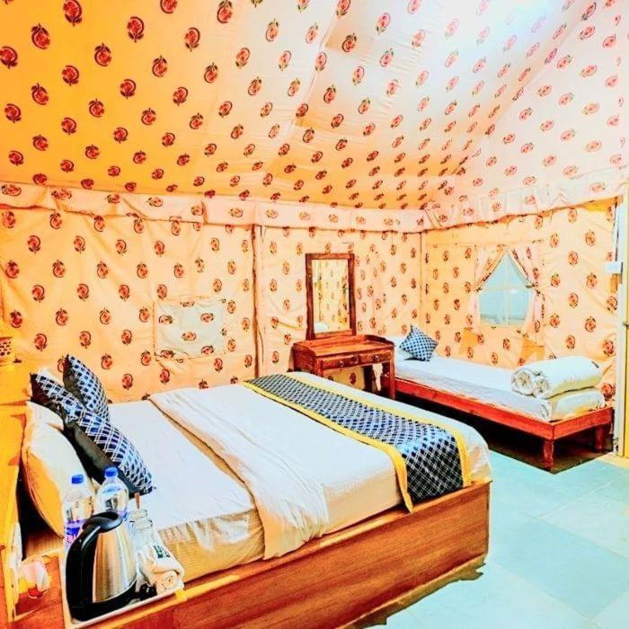 Om Luxury Resort Dzsaiszalmer Kültér fotó