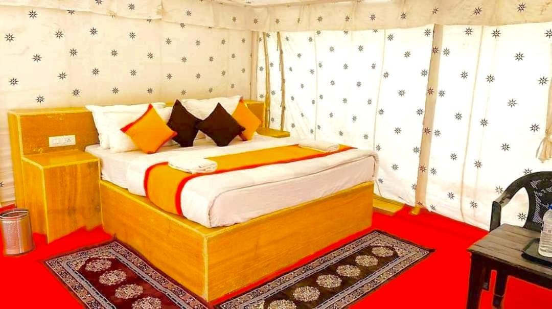 Om Luxury Resort Dzsaiszalmer Szoba fotó