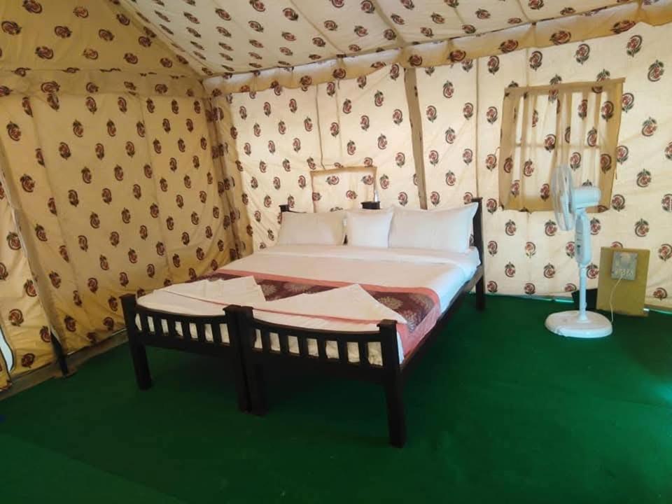 Om Luxury Resort Dzsaiszalmer Szoba fotó