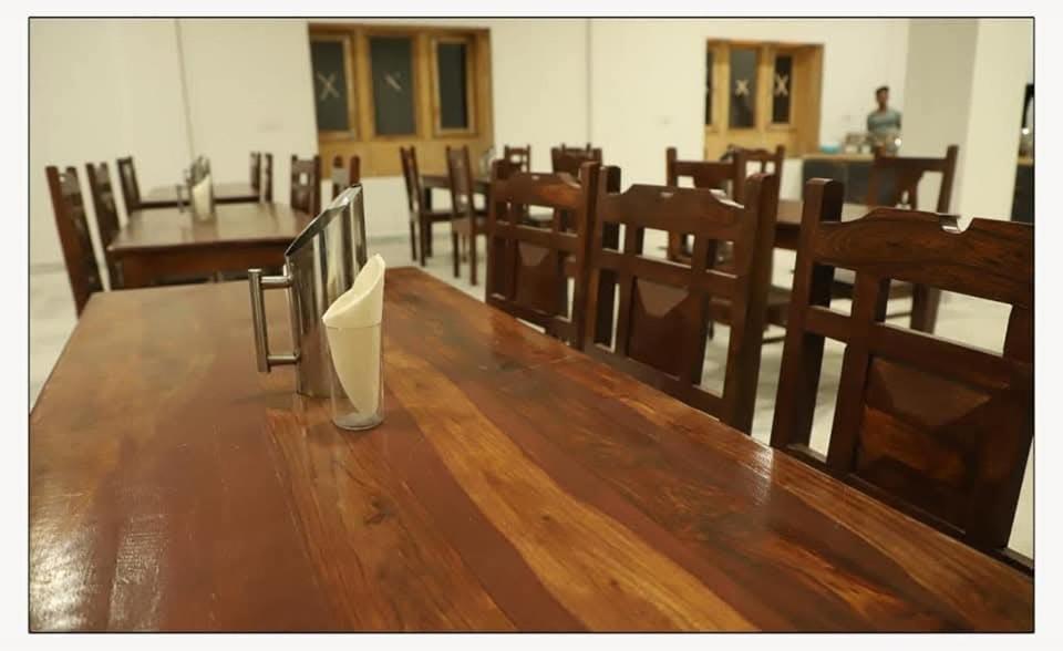 Om Luxury Resort Dzsaiszalmer Kültér fotó