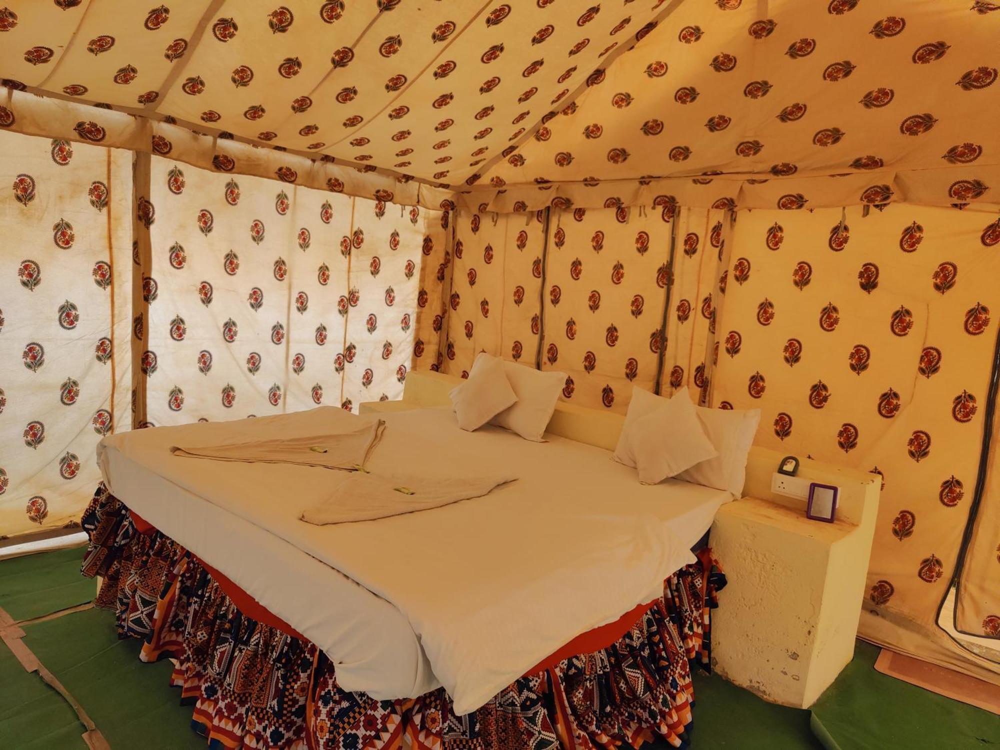 Om Luxury Resort Dzsaiszalmer Szoba fotó