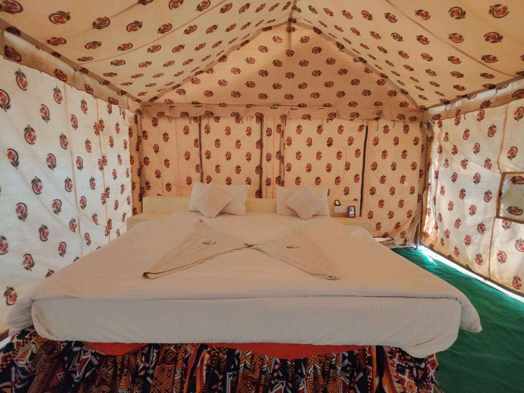 Om Luxury Resort Dzsaiszalmer Szoba fotó